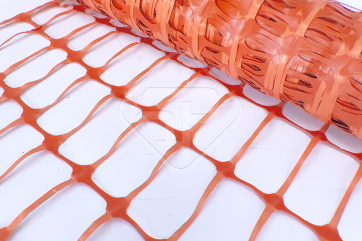 Пластиковая защитная сетка для ограждения оранжевая ПНД 1Х50 / 80 г/м²